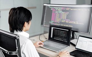 安吉 ,php声明和调用变量的符号是什么？